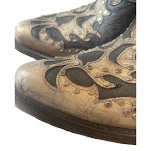 CORRAL ANKLE BOOTIES*BOOTS*FRINGE STUDS DISTRESSED METALLIC COWHIDE 9 - Picture 7 of 10